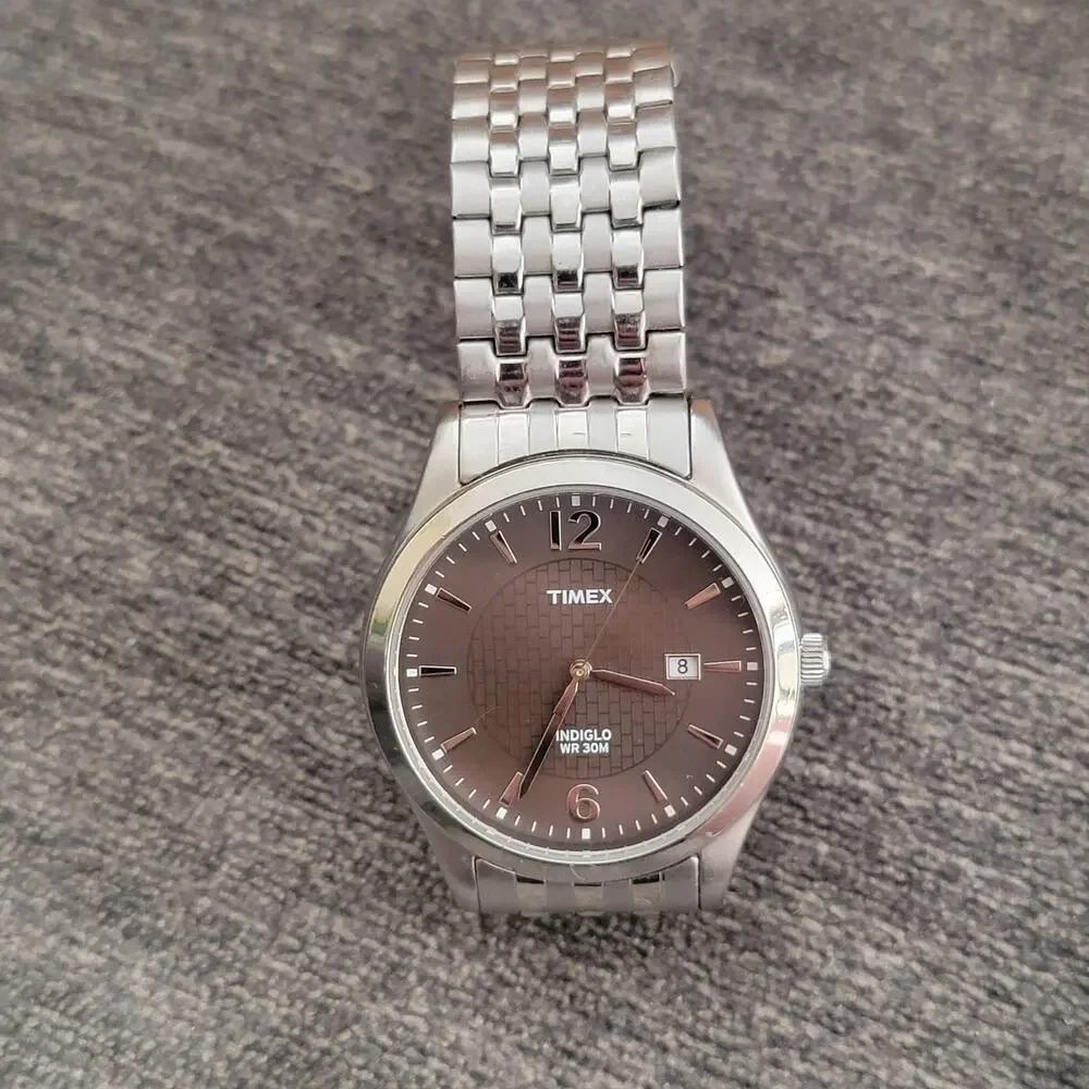 Vintage Timex Indiglo WR 30M Mens Quartz Watch Silver Brown Dial Bracelet